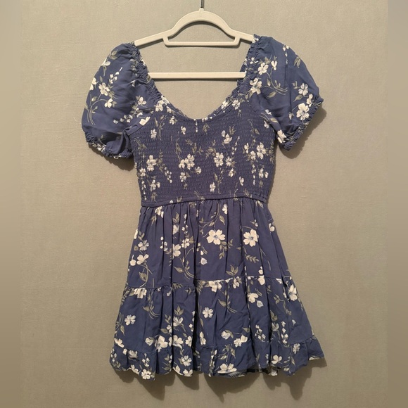 NWT Hollister Blue Floral Mini Dress with Skort Size Medium - Picture 3 of 6